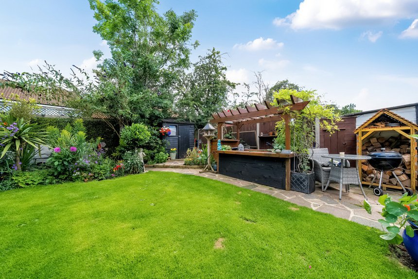 under offer southfield close london 34794 - Gibbs Gillespie