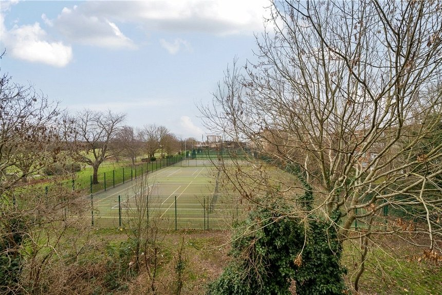 under offer hunting place london 34797 - Gibbs Gillespie