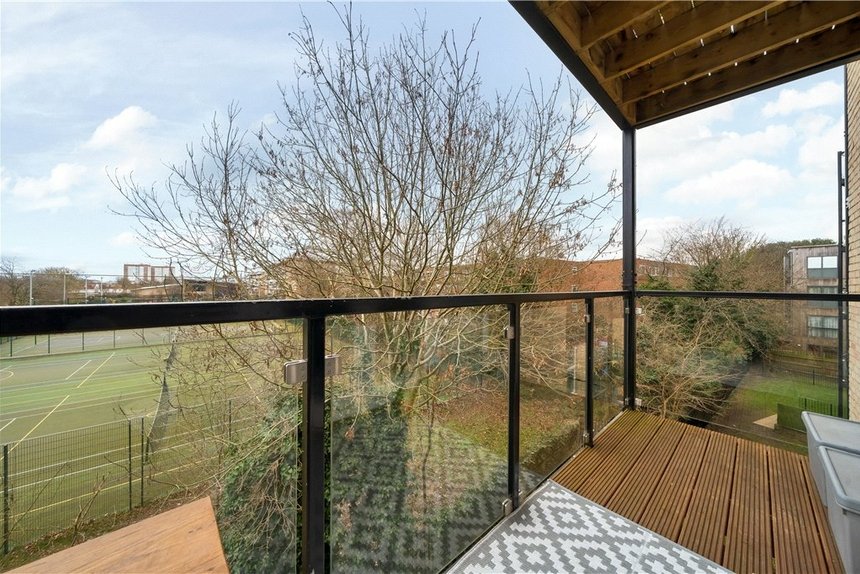 under offer hunting place london 34797 - Gibbs Gillespie