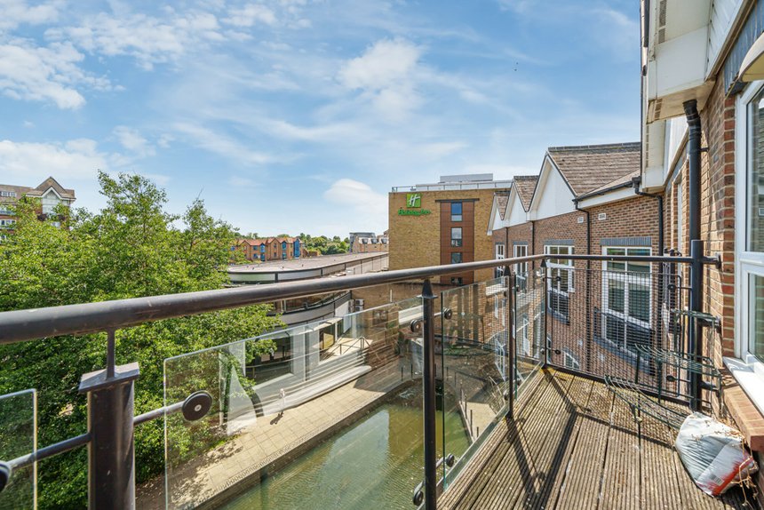 for sale durham wharf drive london 34798 - Gibbs Gillespie