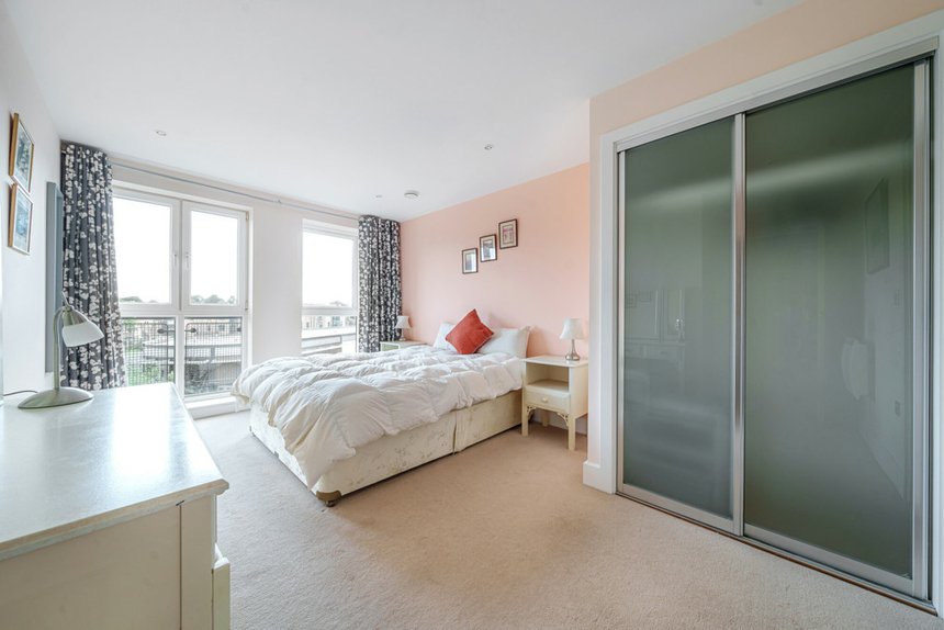 for sale durham wharf drive london 34798 - Gibbs Gillespie