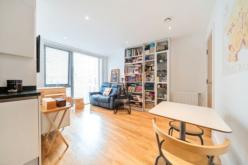 for sale bruce court london 34822 - Gibbs Gillespie