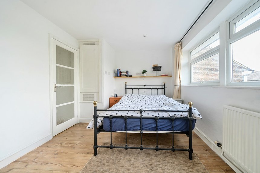 under offer montague road london 34824 - Gibbs Gillespie