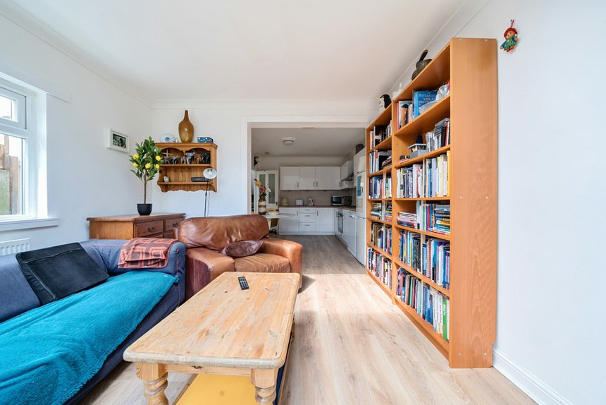 under offer montague road london 34824 - Gibbs Gillespie