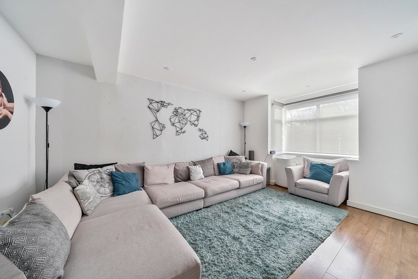 under offer denham way london 34827 - Gibbs Gillespie