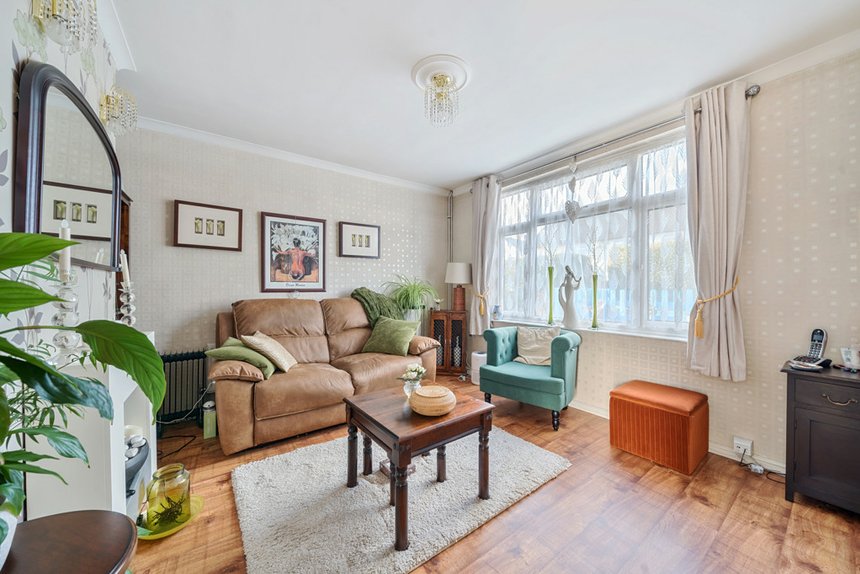 under offer oakdale road london 34834 - Gibbs Gillespie