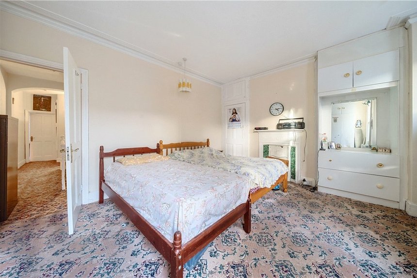 under offer windermere road london 34837 - Gibbs Gillespie