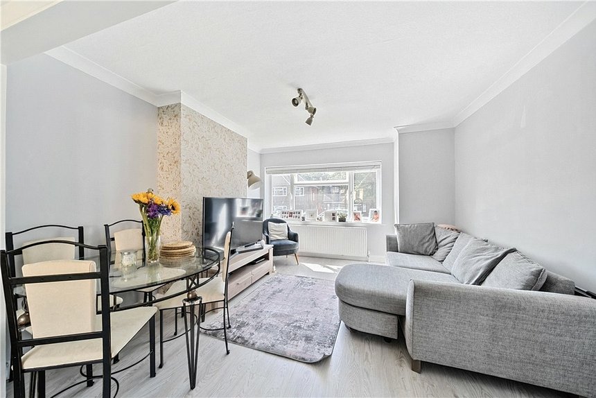 under offer whitegate gardens london 34847 - Gibbs Gillespie