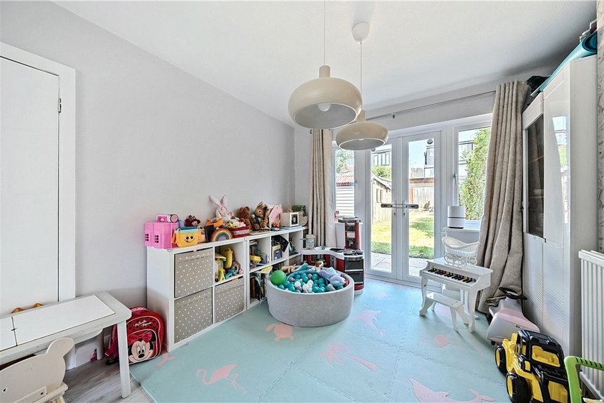 under offer whitegate gardens london 34847 - Gibbs Gillespie