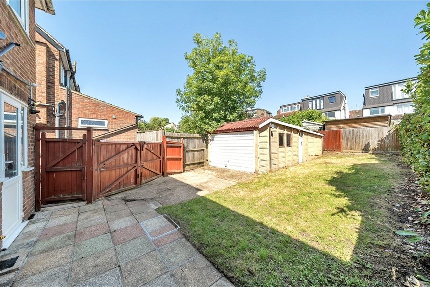 under offer whitegate gardens london 34847 - Gibbs Gillespie