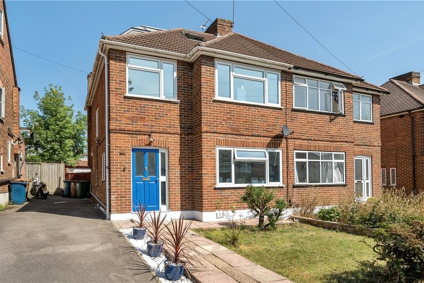 under offer whitegate gardens london 34847 - Gibbs Gillespie