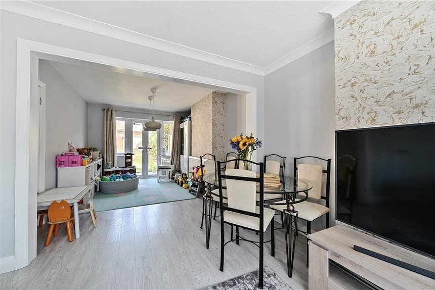 under offer whitegate gardens london 34847 - Gibbs Gillespie