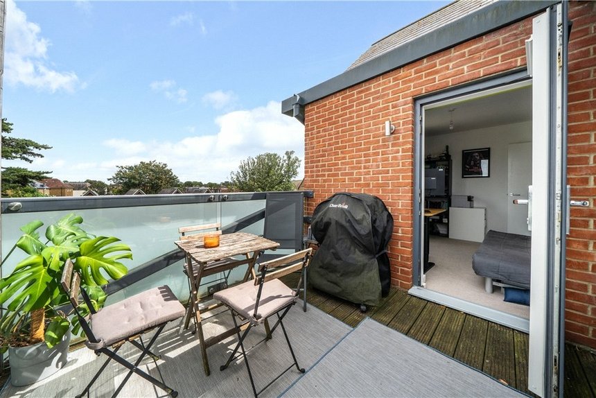 under offer drayton green london 34857 - Gibbs Gillespie