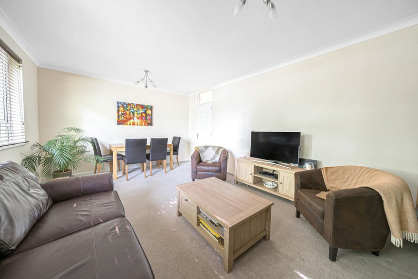 for sale gateway close london 34859 - Gibbs Gillespie