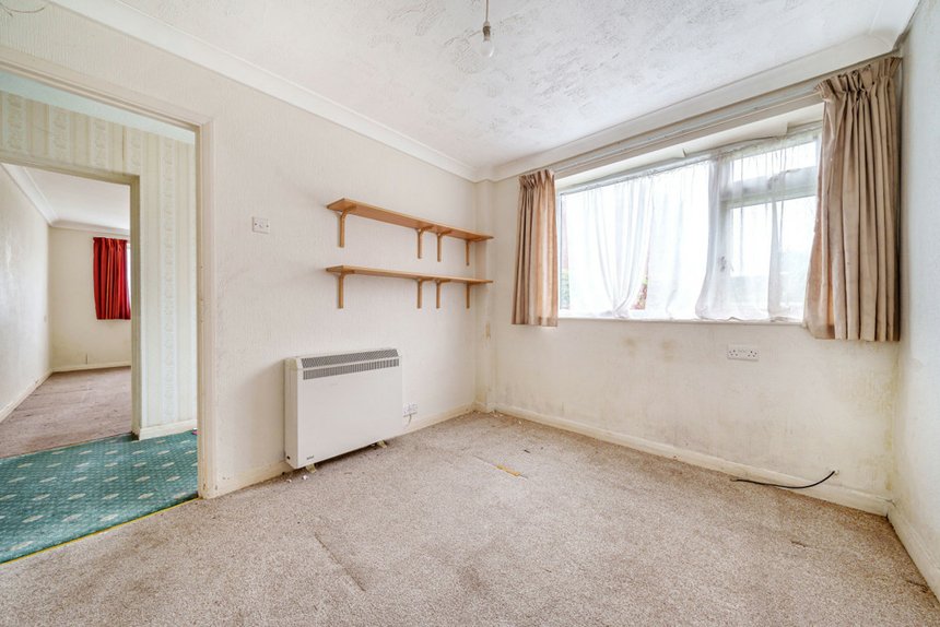 under offer pinner view london 34864 - Gibbs Gillespie