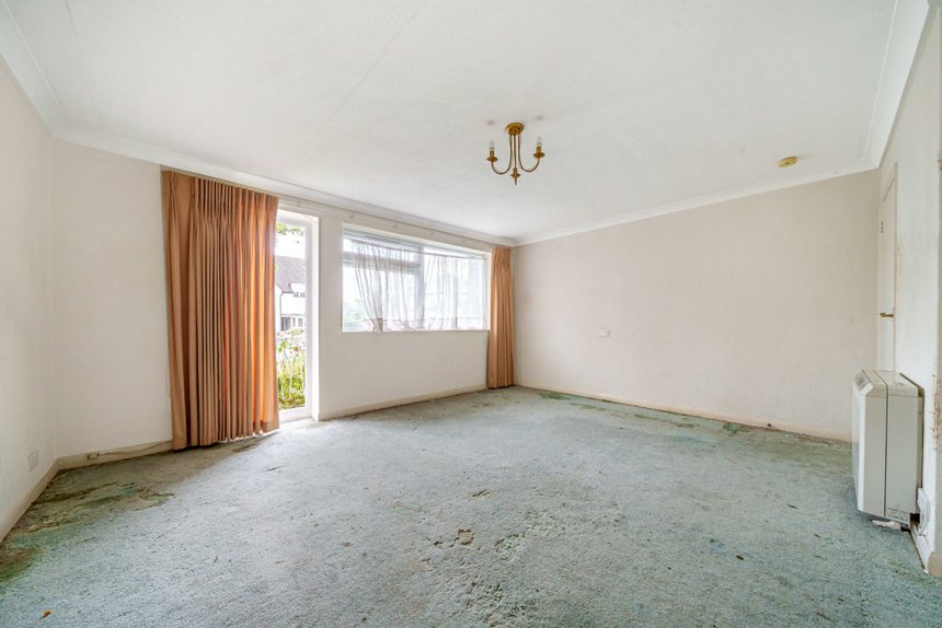 under offer pinner view london 34864 - Gibbs Gillespie