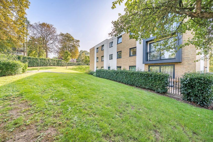 under offer jupiter heights london 34867 - Gibbs Gillespie