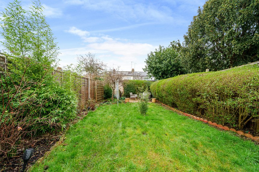 under offer ash grove london 34871 - Gibbs Gillespie