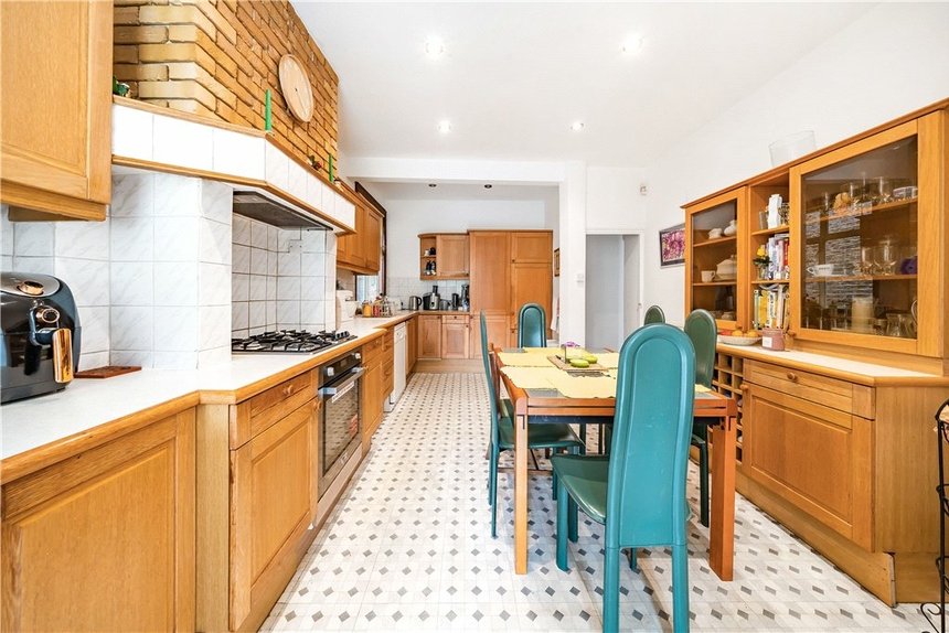 under offer queens walk london 34874 - Gibbs Gillespie