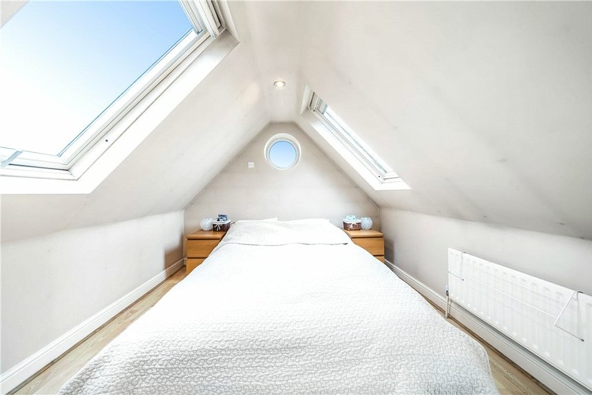 under offer queens walk london 34874 - Gibbs Gillespie