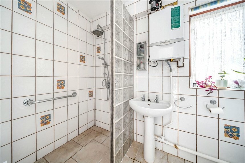 under offer queens walk london 34874 - Gibbs Gillespie