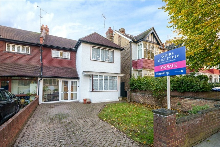 under offer queens walk london 34874 - Gibbs Gillespie