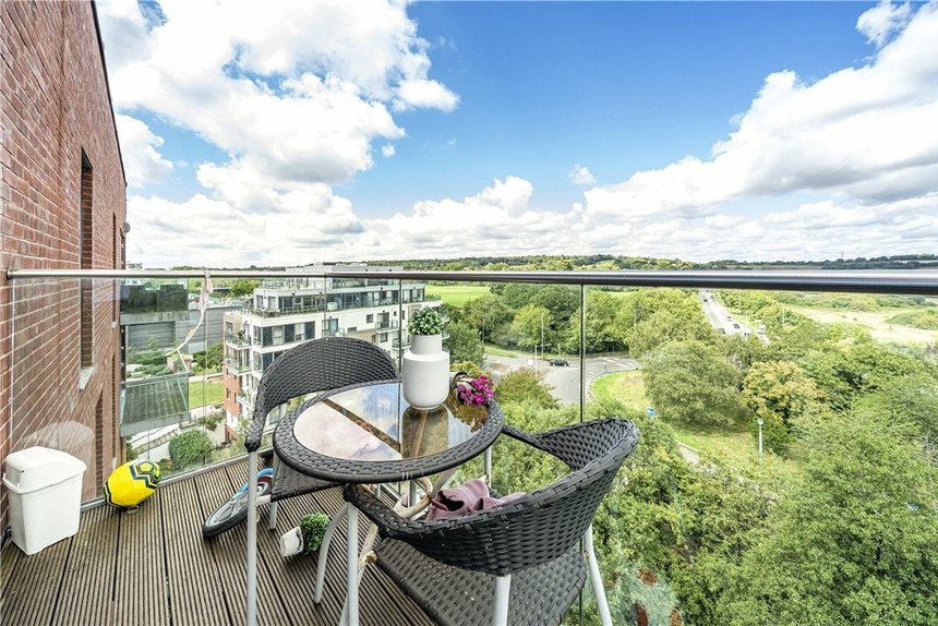 for sale loch crescent london 34887 - Gibbs Gillespie