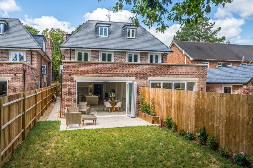 for sale packhorse road london 34898 - Gibbs Gillespie