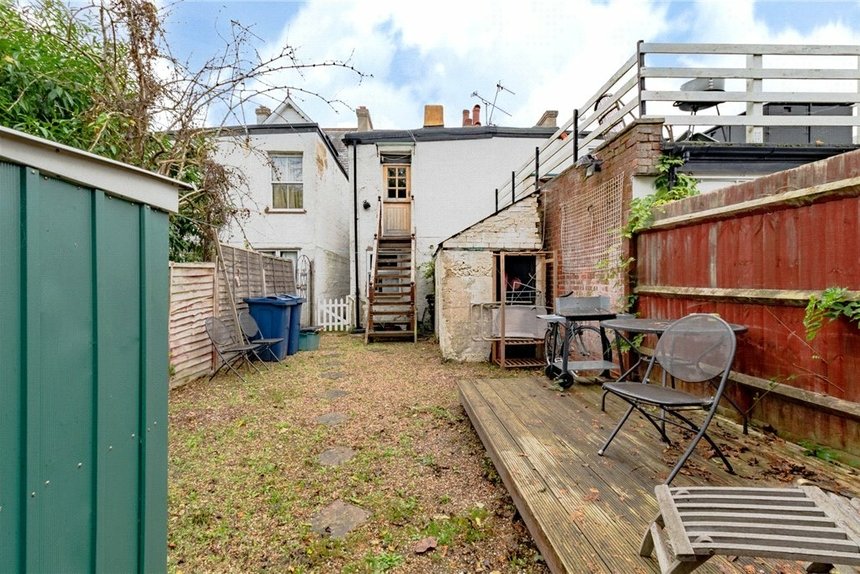 under offer gold hill west london 34903 - Gibbs Gillespie