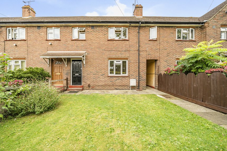 under offer syon lane london 34907 - Gibbs Gillespie