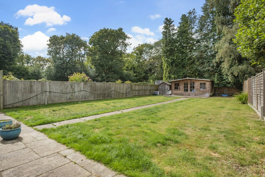 for sale hedgerley hill london 34917 - Gibbs Gillespie