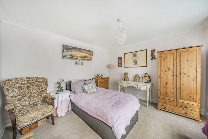 for sale hedgerley hill london 34917 - Gibbs Gillespie