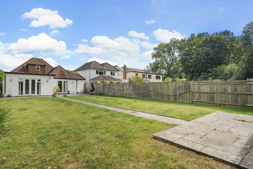 for sale hedgerley hill london 34917 - Gibbs Gillespie