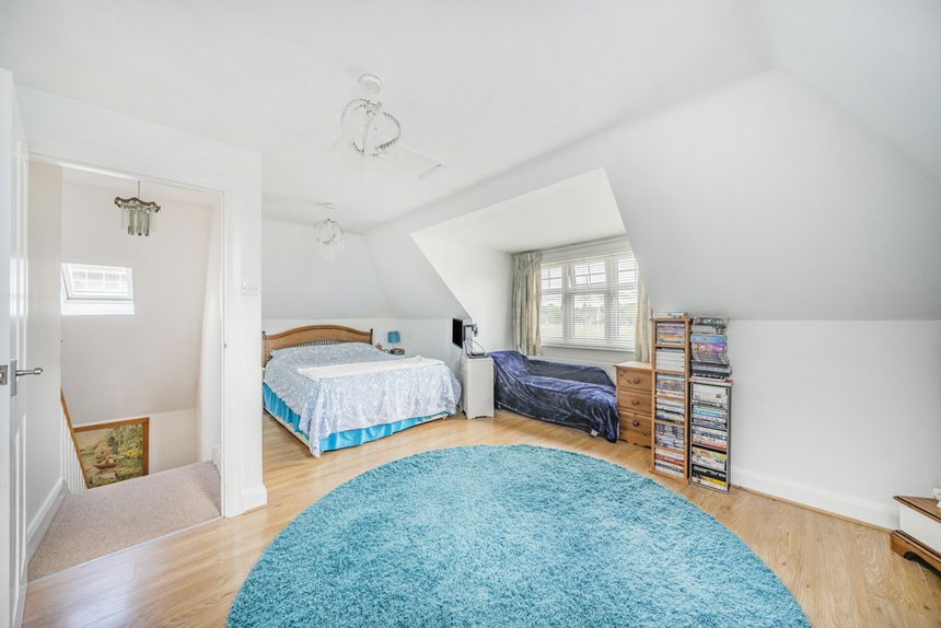 for sale hedgerley hill london 34917 - Gibbs Gillespie