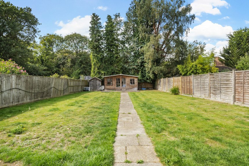 for sale hedgerley hill london 34917 - Gibbs Gillespie