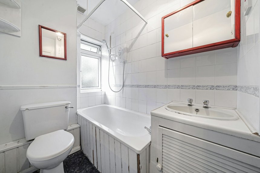 sold southbourne gardens london 34922 - Gibbs Gillespie