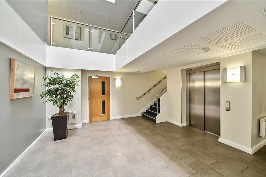 under offer brightwen grove london 34925 - Gibbs Gillespie