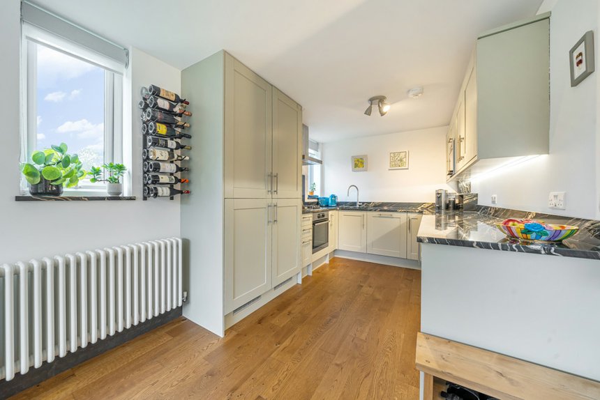 under offer leaf close london 34939 - Gibbs Gillespie