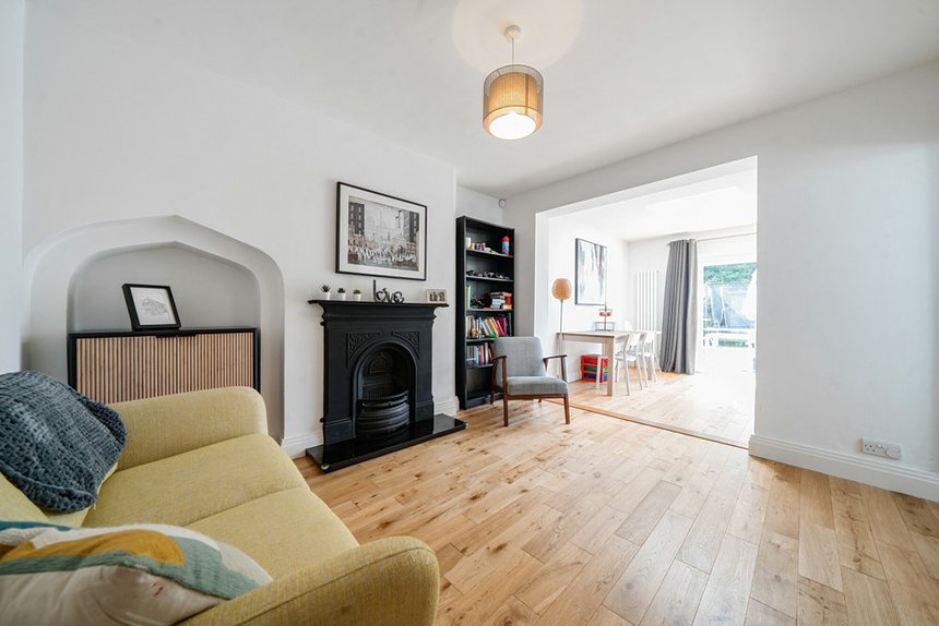 under offer cardinal road london 34946 - Gibbs Gillespie