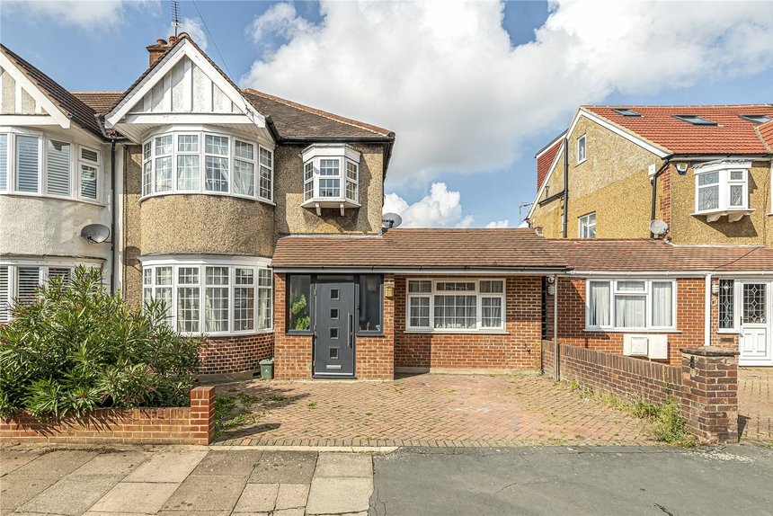 under offer torrington road london 34947 - Gibbs Gillespie