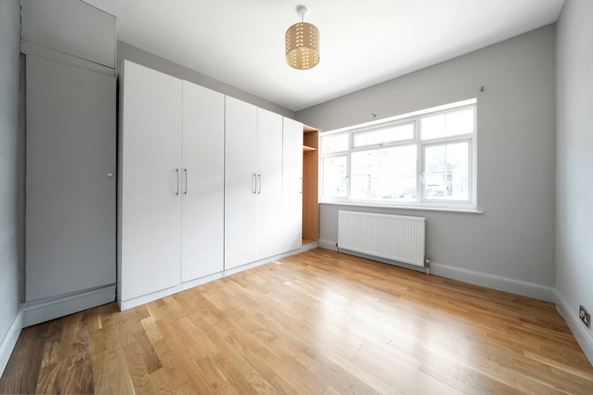 under offer torrington road london 34947 - Gibbs Gillespie