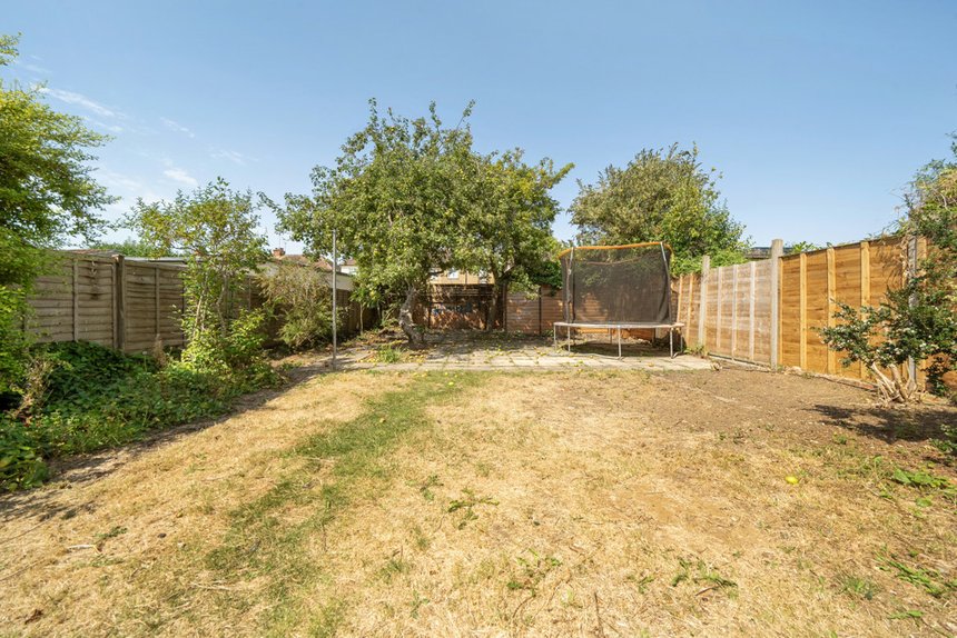 under offer torrington road london 34947 - Gibbs Gillespie