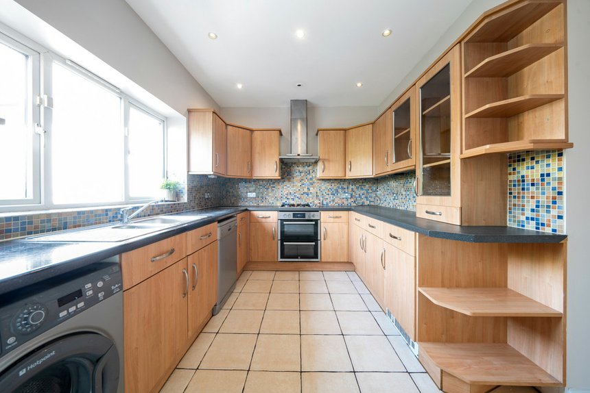 under offer torrington road london 34947 - Gibbs Gillespie