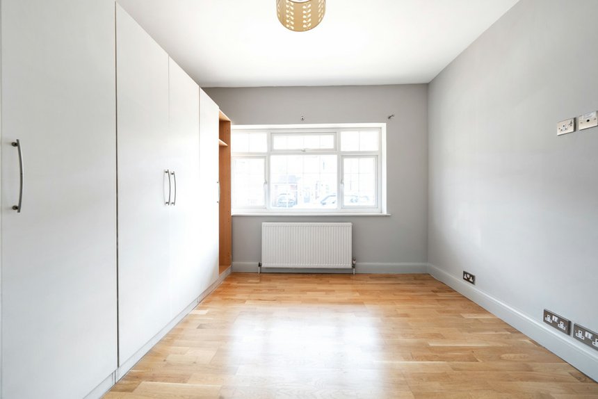 under offer torrington road london 34947 - Gibbs Gillespie