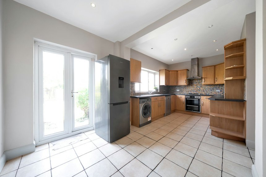 under offer torrington road london 34947 - Gibbs Gillespie