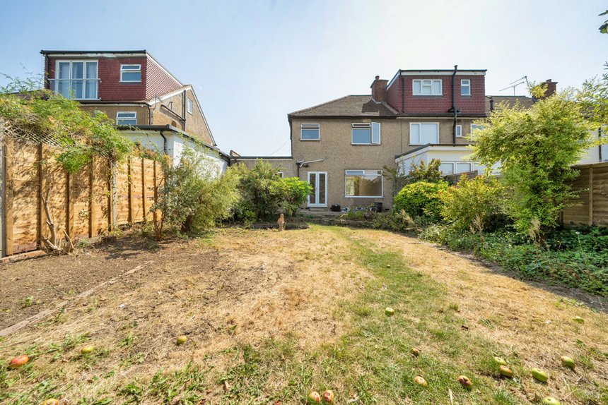 under offer torrington road london 34947 - Gibbs Gillespie