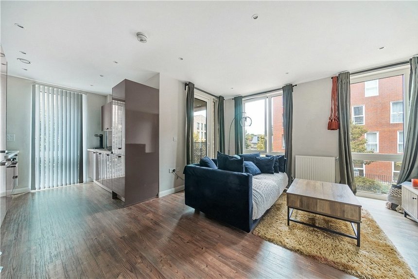 under offer grafham court london 34955 - Gibbs Gillespie