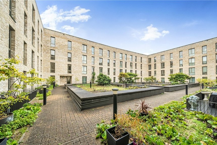 under offer grafham court london 34955 - Gibbs Gillespie