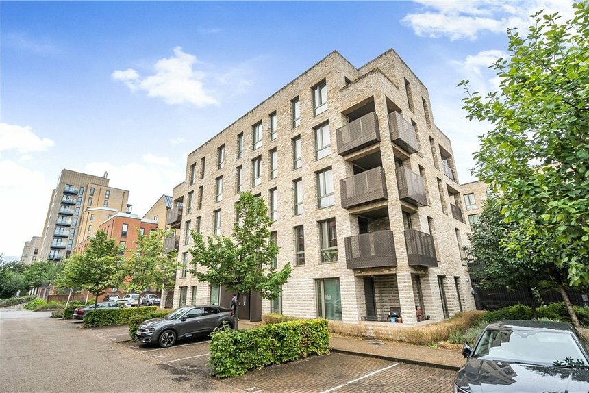 under offer grafham court london 34955 - Gibbs Gillespie