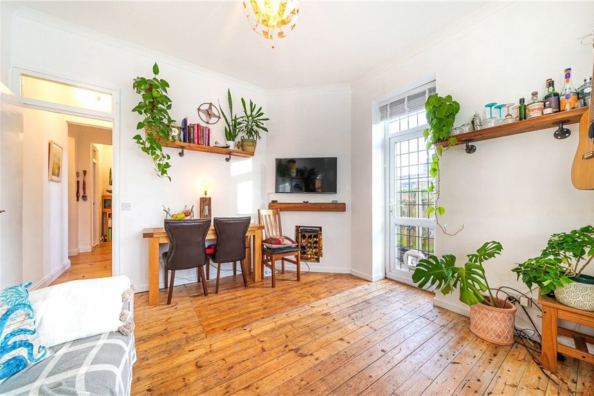 under offer carew road london 34957 - Gibbs Gillespie